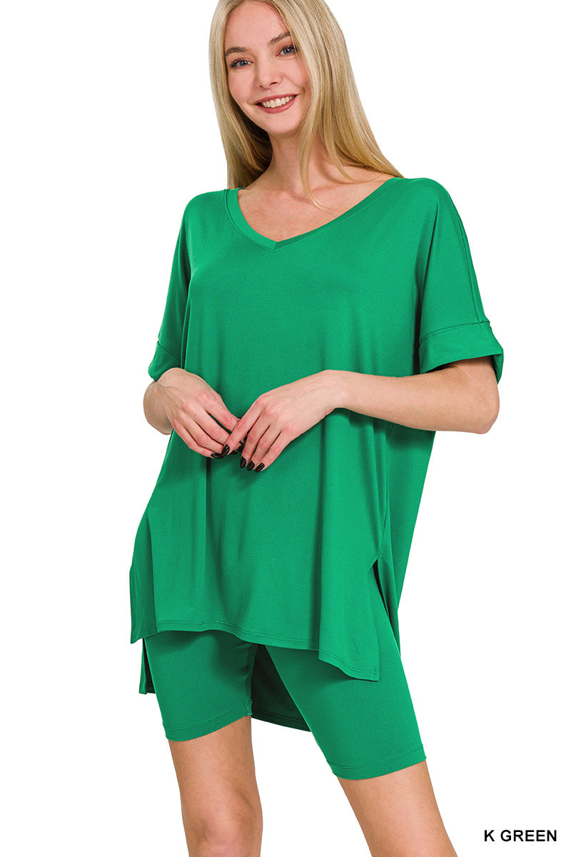 Brushed dty microfiber v-neck top & biker shorts